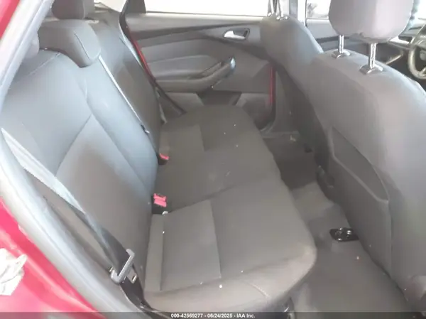 1FADP3K26JL306431 2018 FORD FOCUS - Image 8