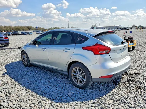 1FADP3K26JL319664 2018 FORD FOCUS - Image 2