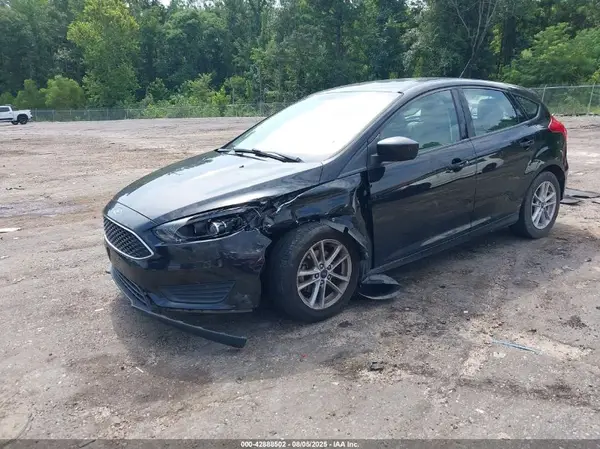 1FADP3K26JL326632 2018 FORD FOCUS - Image 2