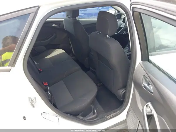 1FADP3K26JL326954 2018 FORD FOCUS - Image 8