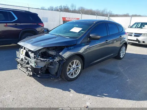 1FADP3K26JL329563 2018 FORD FOCUS - Image 2