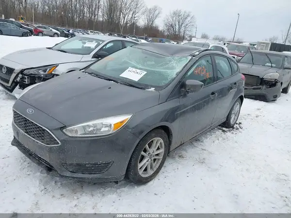 1FADP3K26JL330163 2018 FORD FOCUS - Image 2