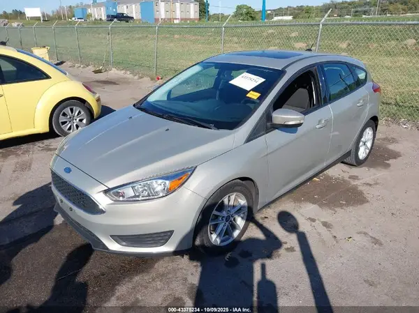 1FADP3K27GL204385 2016 FORD FOCUS - Image 2