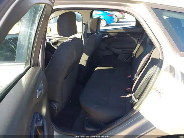 1FADP3K27GL204385 2016 FORD FOCUS - Image 8