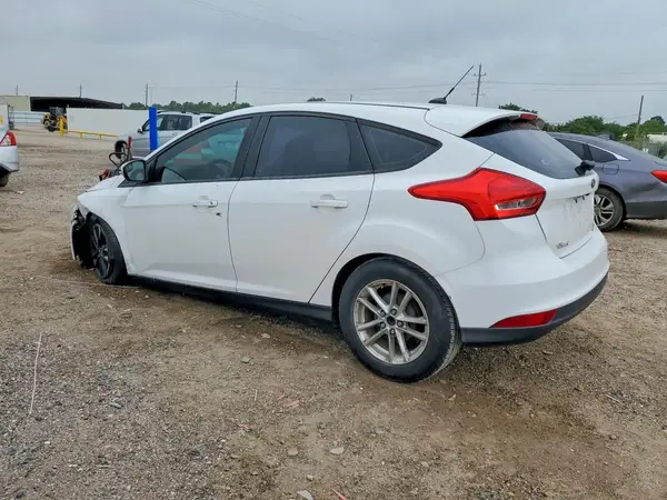 1FADP3K27GL208694 2016 FORD FOCUS - Image 2