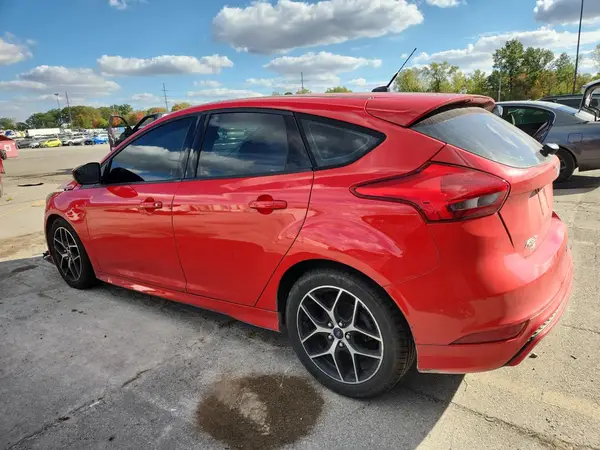 1FADP3K27GL211112 2016 FORD FOCUS - Image 2