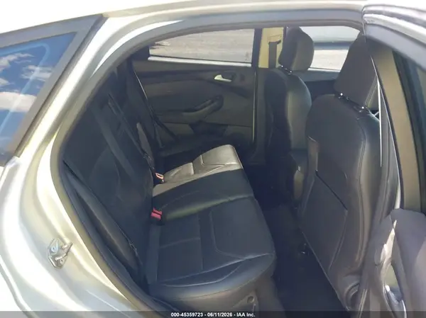 1FADP3K27GL225852 2016 FORD FOCUS - Image 8