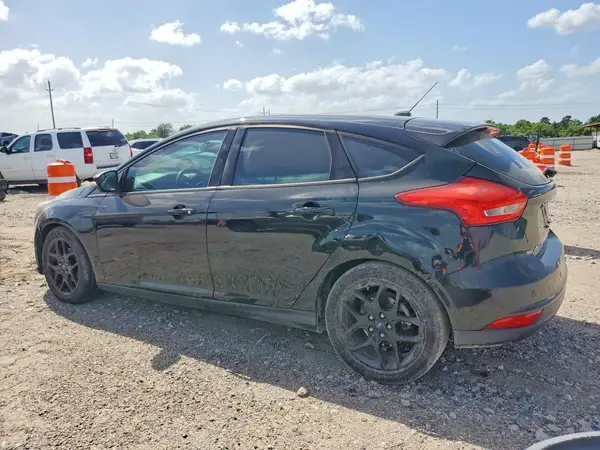 1FADP3K27GL227097 2016 FORD FOCUS - Image 2