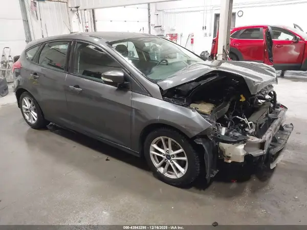 1FADP3K27GL250461 2016 FORD FOCUS - Image 1