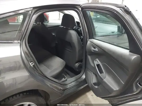 1FADP3K27GL250461 2016 FORD FOCUS - Image 8