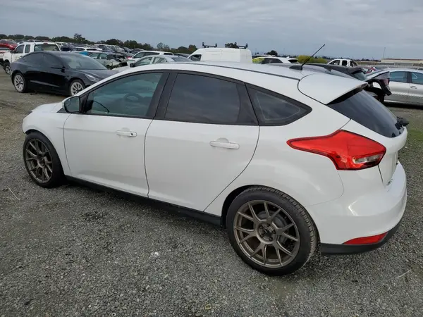1FADP3K27GL254574 2016 FORD FOCUS - Image 2