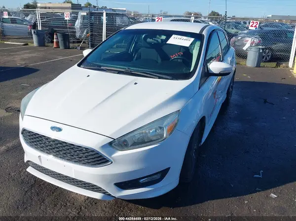1FADP3K27GL254736 2016 FORD FOCUS - Image 2