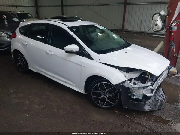 1FADP3K27GL261251 2016 FORD FOCUS - Image 1