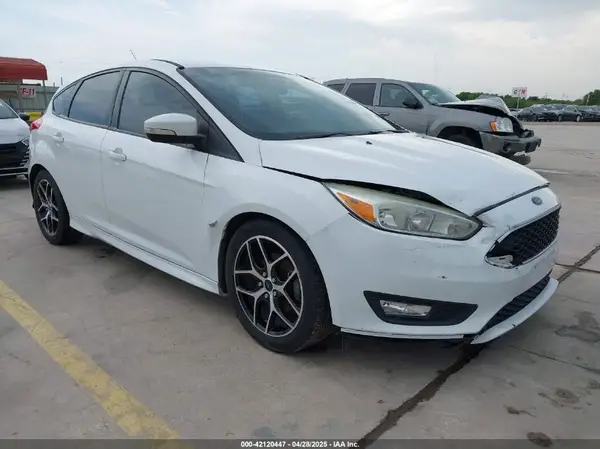1FADP3K27GL262397 2016 FORD FOCUS - Image 1