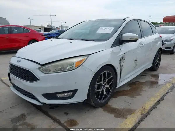 1FADP3K27GL262397 2016 FORD FOCUS - Image 2
