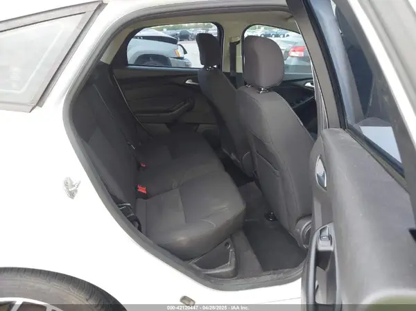 1FADP3K27GL262397 2016 FORD FOCUS - Image 8