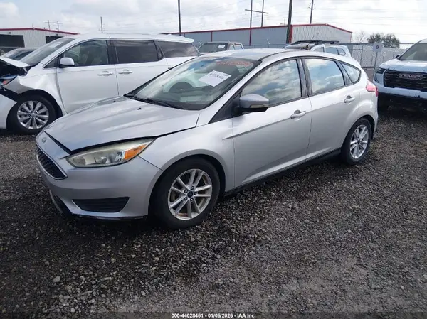 1FADP3K27GL266241 2016 FORD FOCUS - Image 2