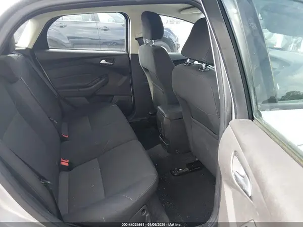 1FADP3K27GL266241 2016 FORD FOCUS - Image 8