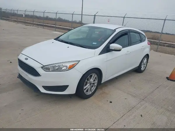 1FADP3K27GL284416 2016 FORD FOCUS - Image 2