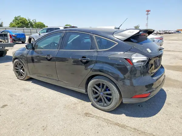 1FADP3K27GL289907 2016 FORD FOCUS - Image 2