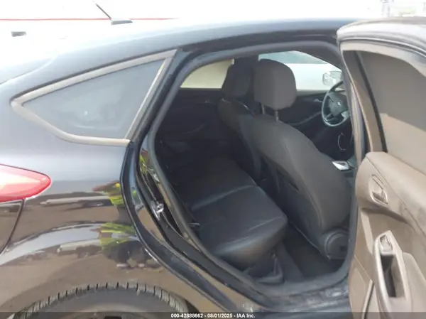 1FADP3K27GL294072 2016 FORD FOCUS - Image 8