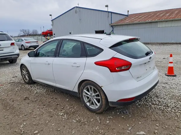 1FADP3K27GL294797 2016 FORD FOCUS - Image 2