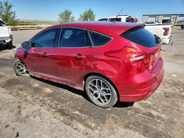 1FADP3K27GL306026 2016 FORD FOCUS - Image 2
