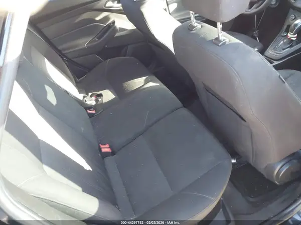 1FADP3K27GL306611 2016 FORD FOCUS - Image 8