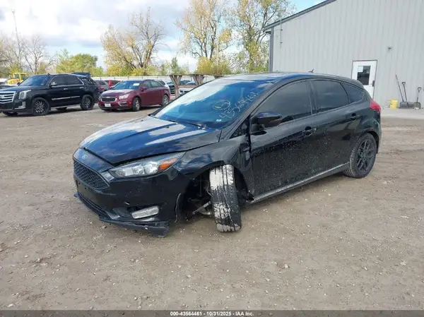 1FADP3K27GL309685 2016 FORD FOCUS - Image 2