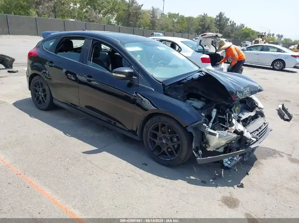 1FADP3K27GL311369 2016 FORD FOCUS - Image 1