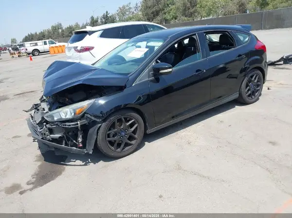 1FADP3K27GL311369 2016 FORD FOCUS - Image 2
