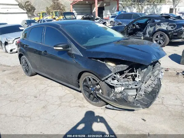 1FADP3K27GL311954 2016 FORD FOCUS - Image 1