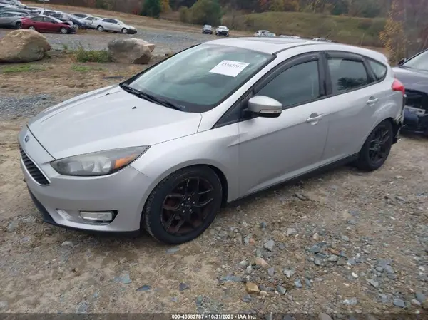 1FADP3K27GL321383 2016 FORD FOCUS - Image 2