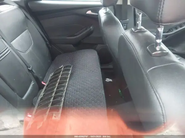 1FADP3K27GL321383 2016 FORD FOCUS - Image 8