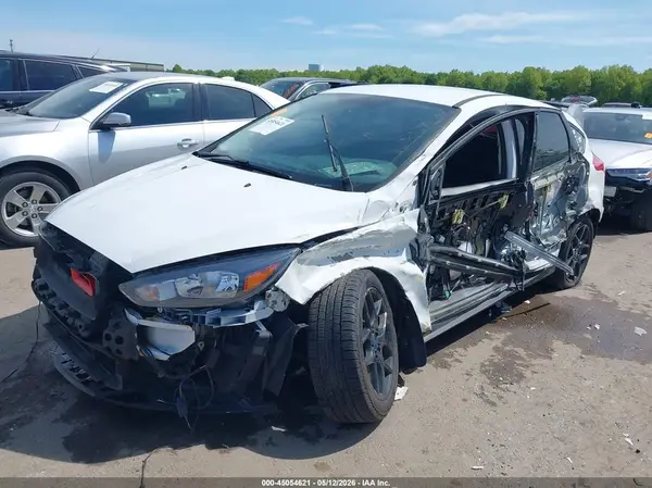 1FADP3K27GL332853 2016 FORD FOCUS - Image 2