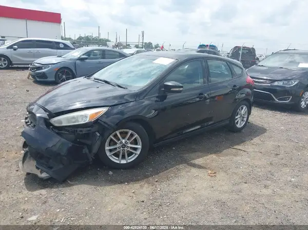 1FADP3K27GL335090 2016 FORD FOCUS - Image 2