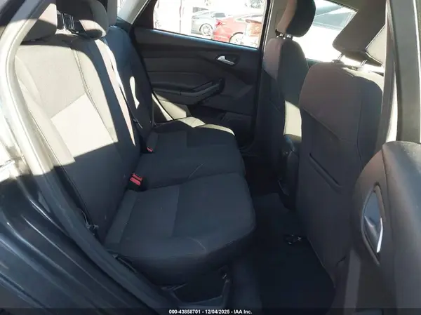 1FADP3K27GL336630 2016 FORD FOCUS - Image 8
