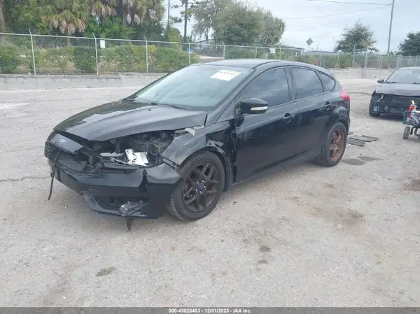 1FADP3K27GL367974 2016 FORD FOCUS - Image 2