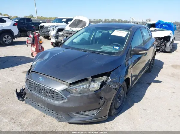 1FADP3K27GL379249 2016 FORD FOCUS - Image 2