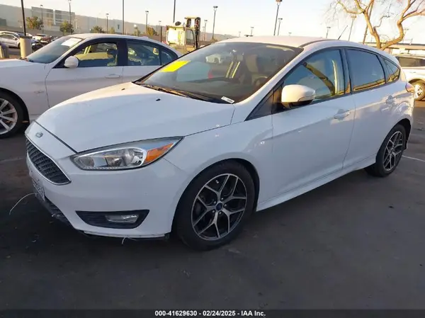 1FADP3K27GL379994 2016 FORD FOCUS - Image 2