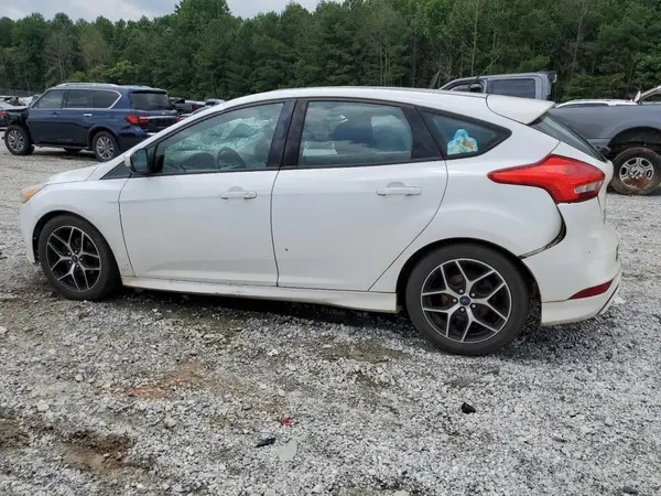 1FADP3K27GL381602 2016 FORD FOCUS - Image 2