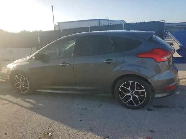 1FADP3K27GL385763 2016 FORD FOCUS - Image 2