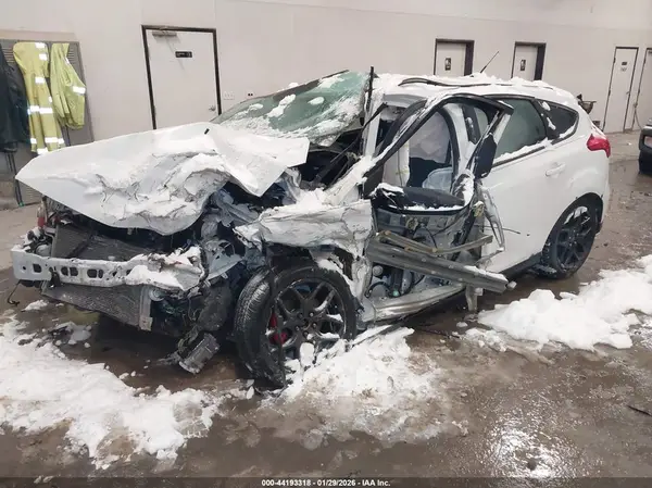1FADP3K27GL404313 2016 FORD FOCUS - Image 2