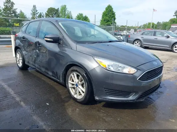 1FADP3K27HL201763 2017 FORD FOCUS - Image 1