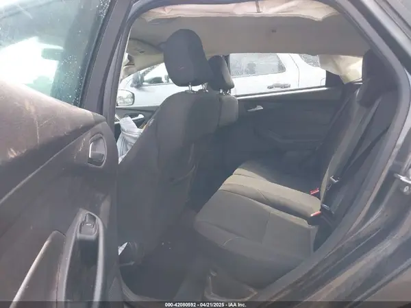 1FADP3K27HL201763 2017 FORD FOCUS - Image 8