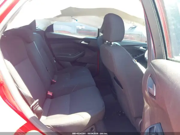 1FADP3K27HL215579 2017 FORD FOCUS - Image 8