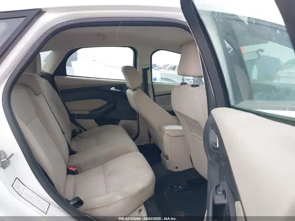 1FADP3K27HL225478 2017 FORD FOCUS - Image 8