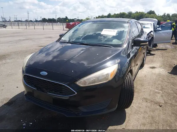 1FADP3K27HL225626 2017 FORD FOCUS - Image 2