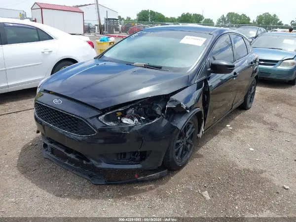 1FADP3K27HL235251 2017 FORD FOCUS - Image 2