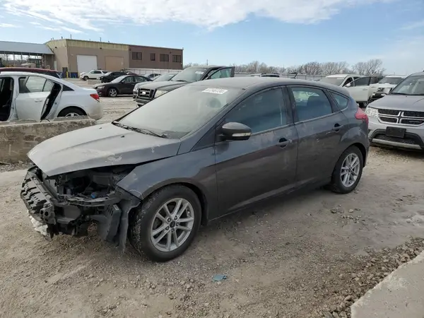 1FADP3K27HL244810 2017 FORD FOCUS - Image 1